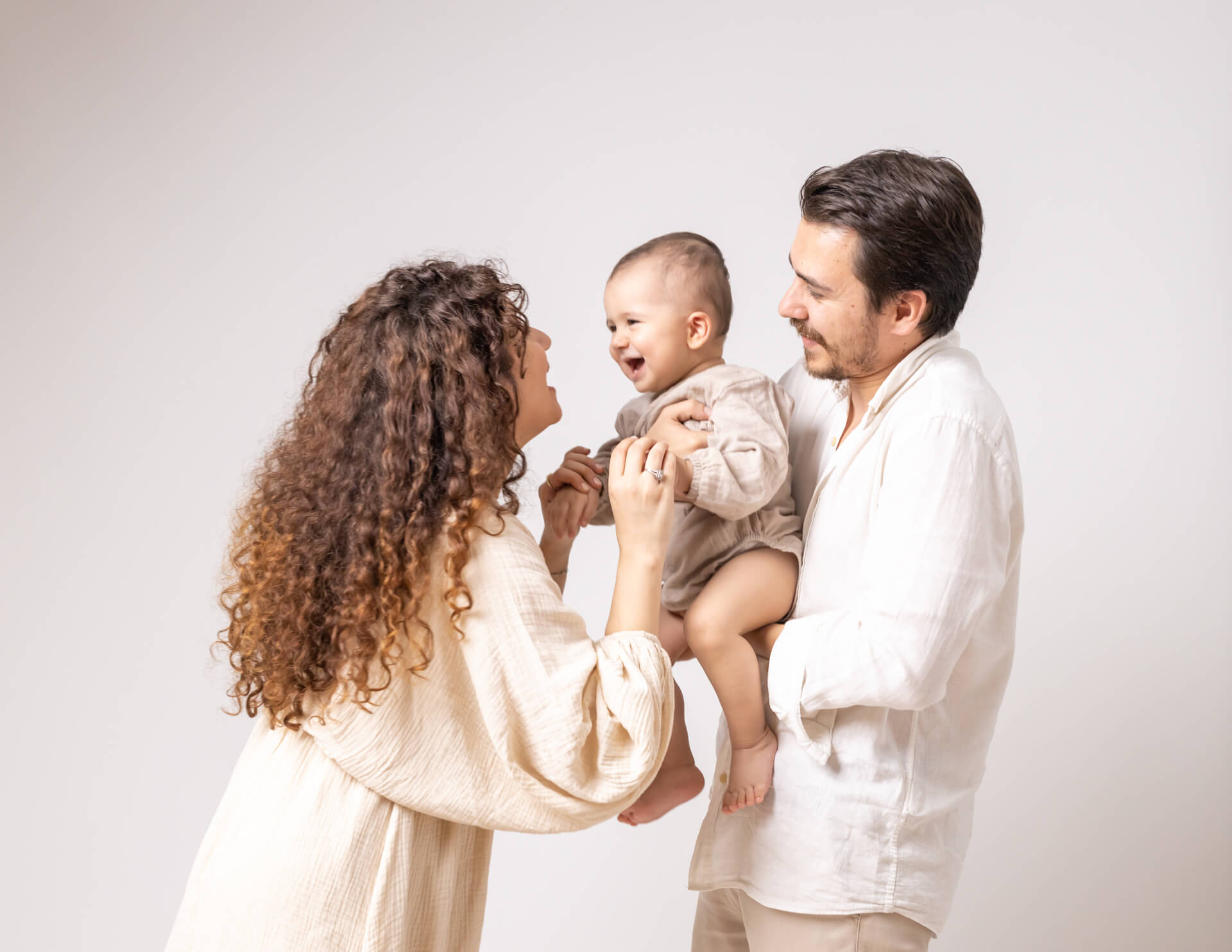 bebek fotoğraf çekiminde ebeveynler nasıl davranmalı